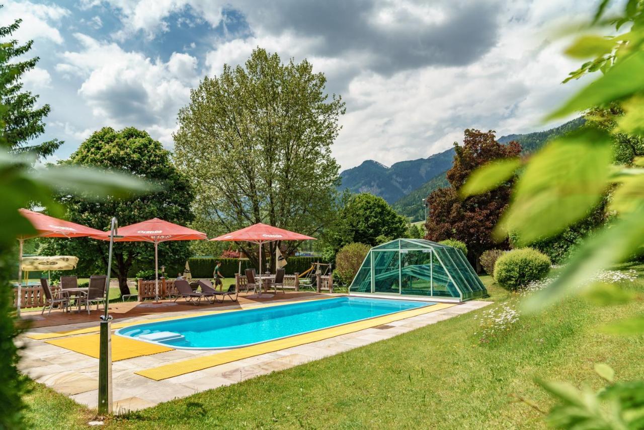 Sport & Familienhotel Baerenwirt Aich  Extérieur photo