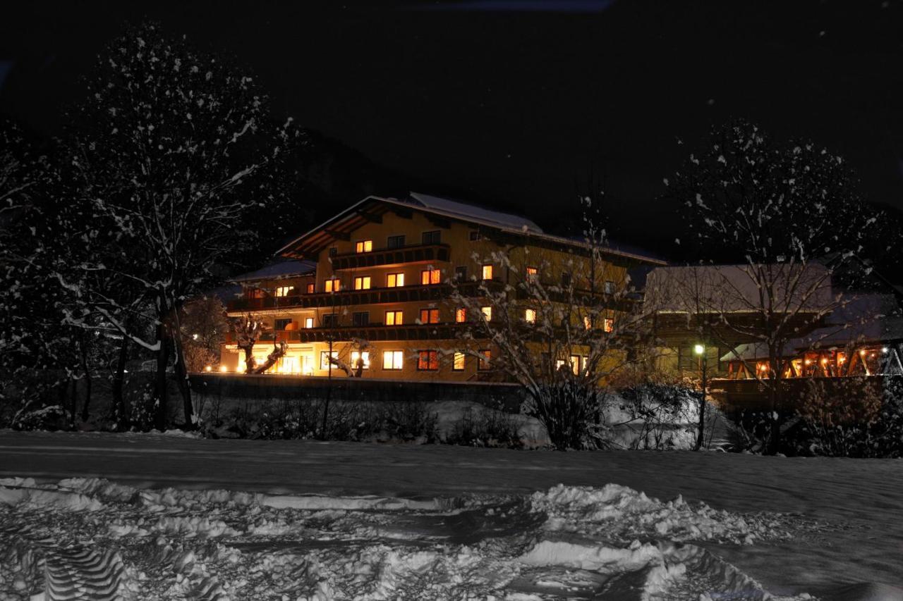 Sport & Familienhotel Baerenwirt Aich  Extérieur photo