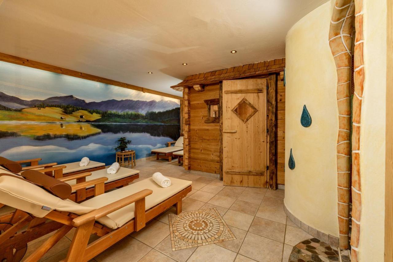 Sport & Familienhotel Baerenwirt Aich  Extérieur photo