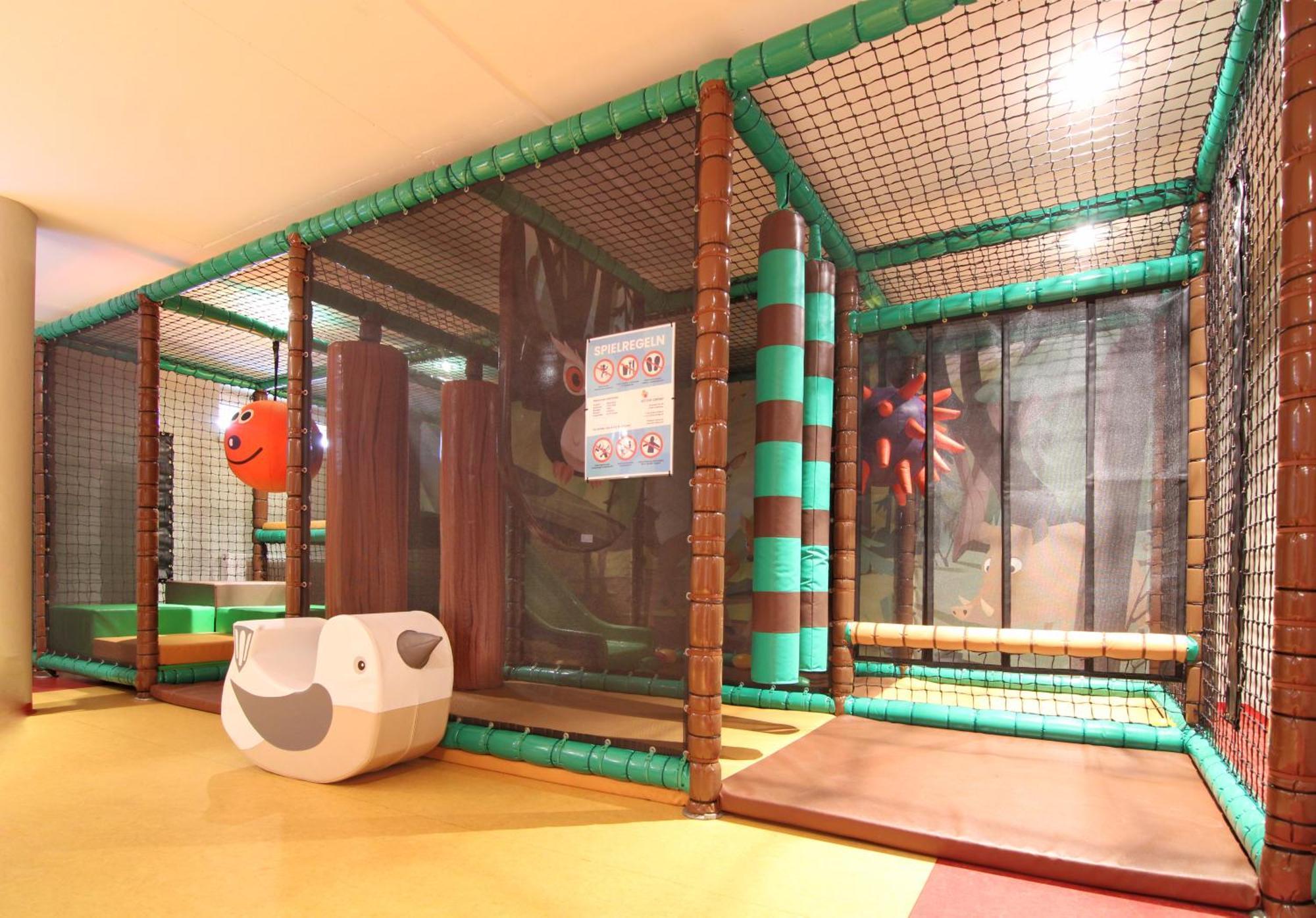 Sport & Familienhotel Baerenwirt Aich  Extérieur photo