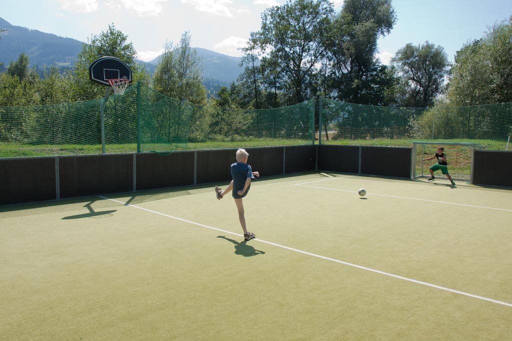 Sport & Familienhotel Baerenwirt Aich  Extérieur photo